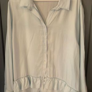 Fun Loose fitting faded flared top